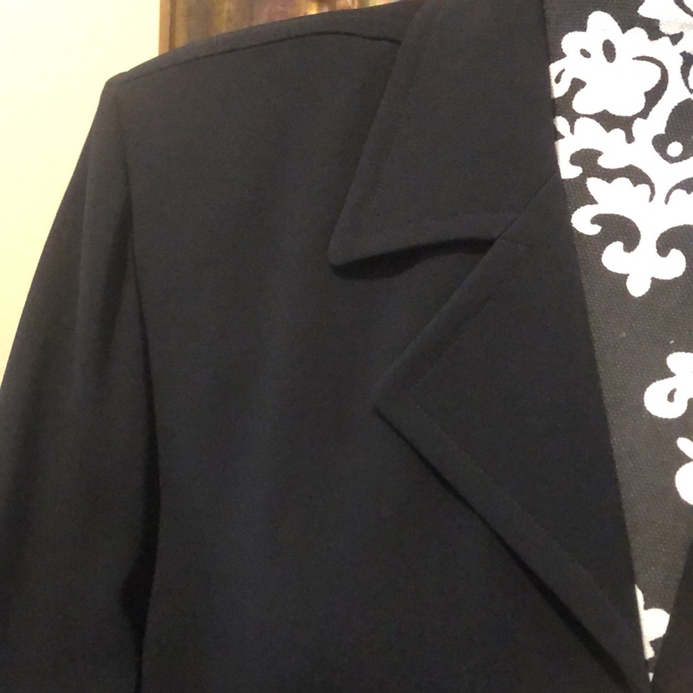 Tesori One Button Front Collared Lightweight Vers… - image 4